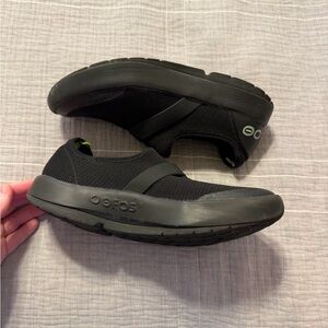 Oofos OOmg Low Shoes Slip On Black Lightweight Recovery Mesh Women's 8.5